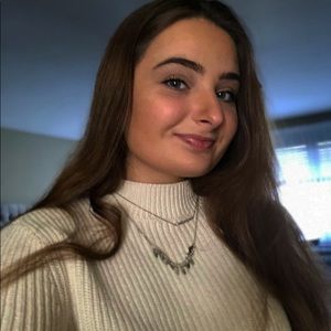 Meet your Posher, Monica